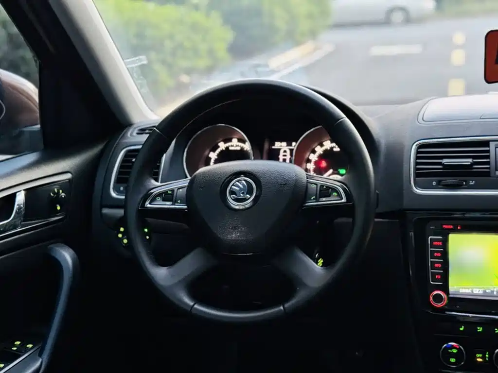 Skoda Yeti — миниатюра 25