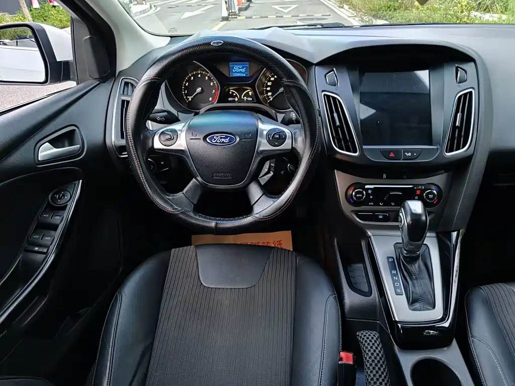 Ford Focus — миниатюра 11