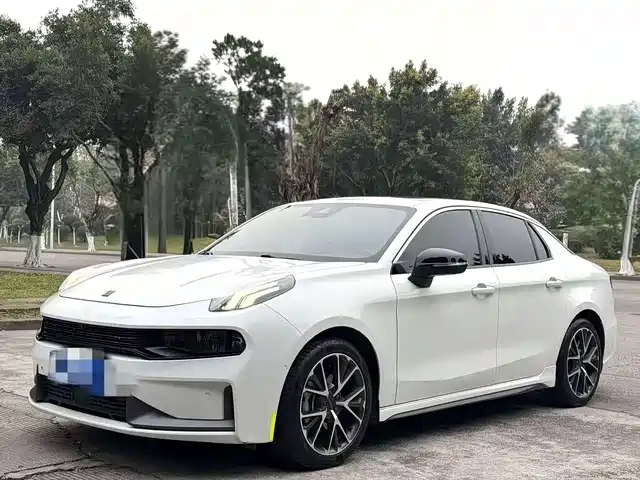 2020 Lynk & Co 03