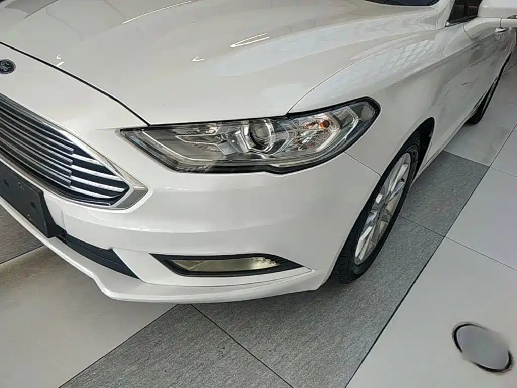 Ford Mondeo — миниатюра 24