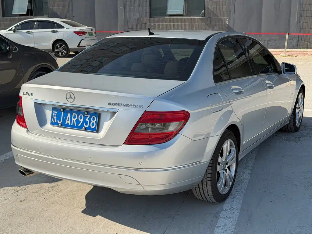 Mercedes-Benz C-Class — миниатюра 9