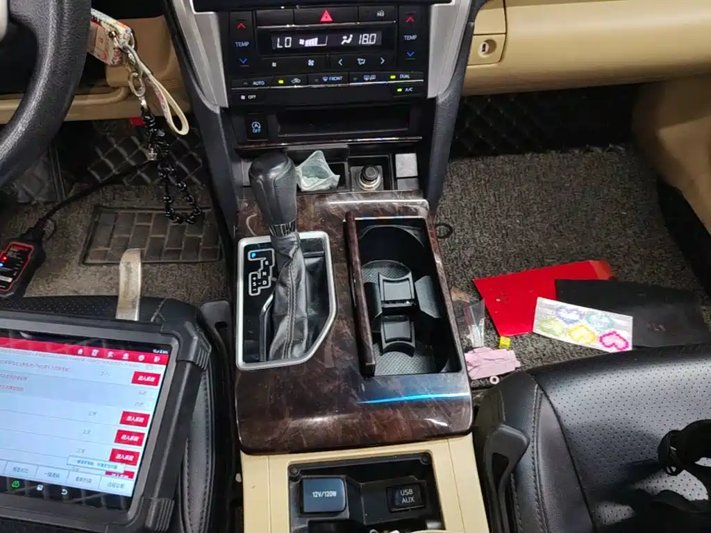 Toyota Camry — миниатюра 14
