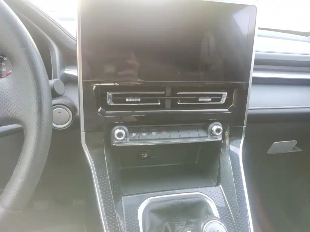 Haval M6 — миниатюра 6