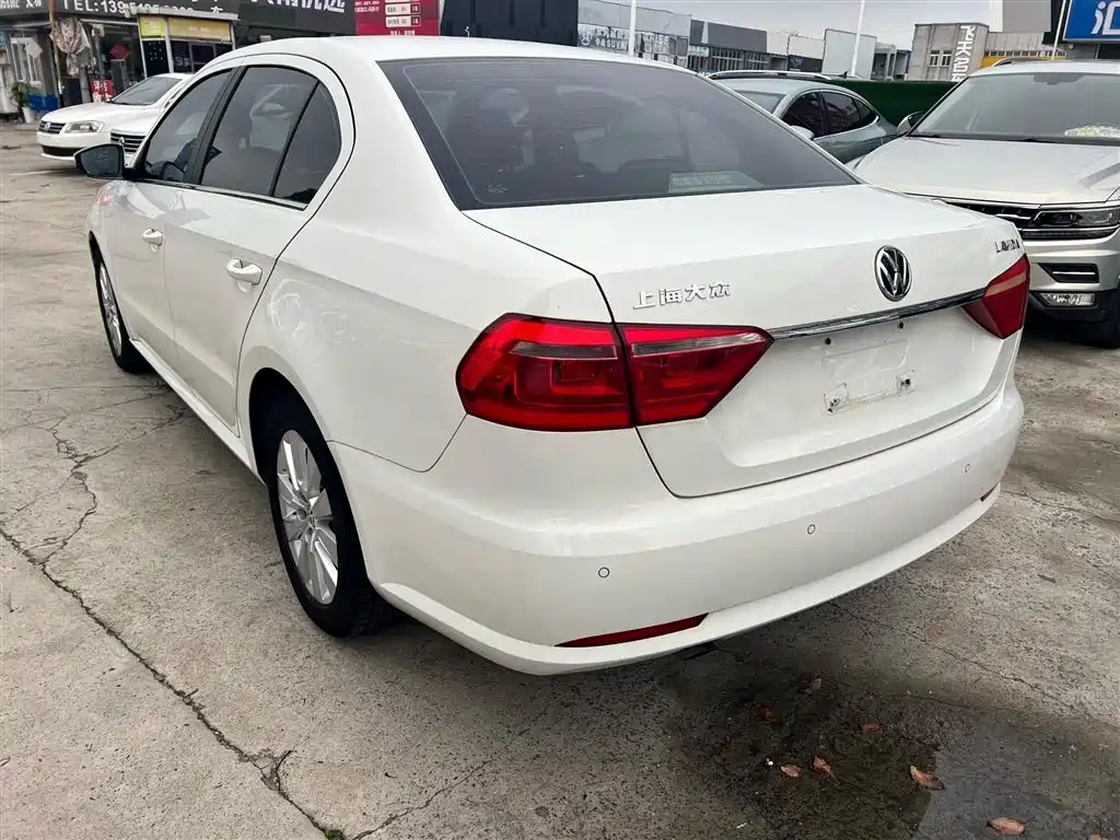 Volkswagen Lavida 2013 1.6L AT Comfort