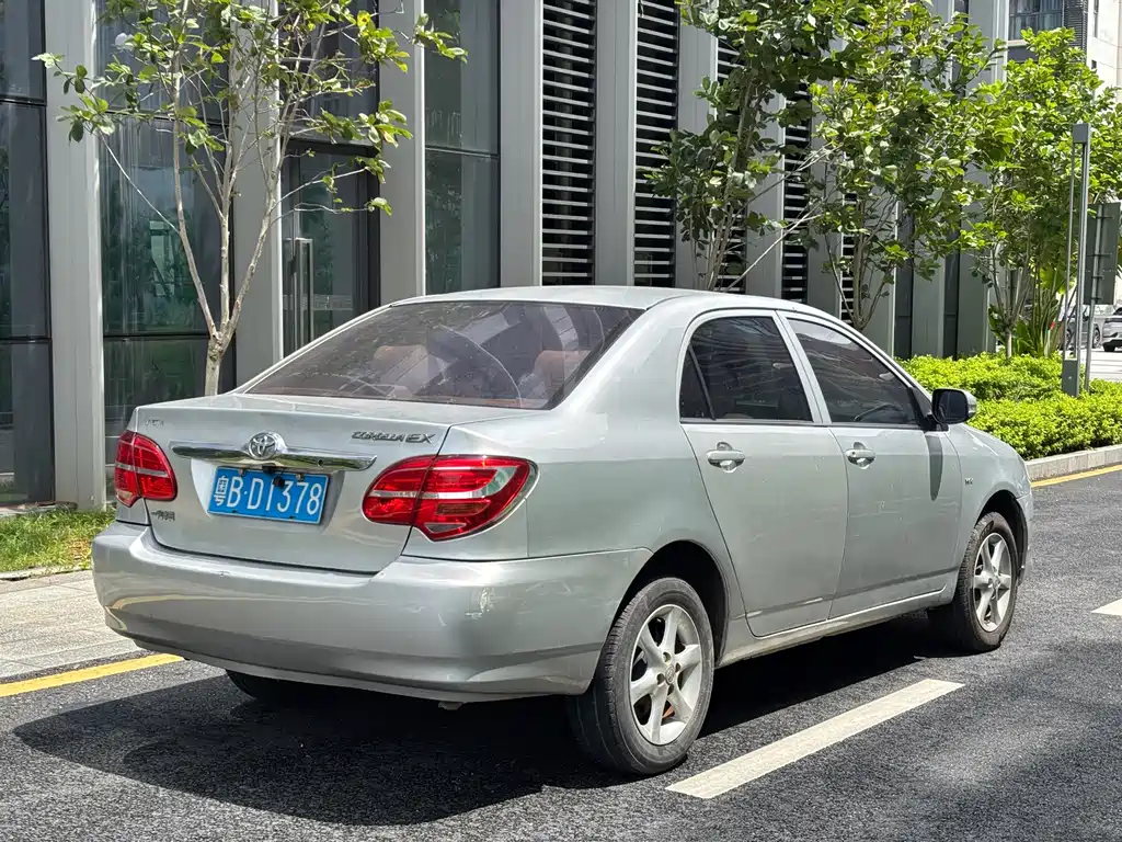 Toyota Corolla — миниатюра 6