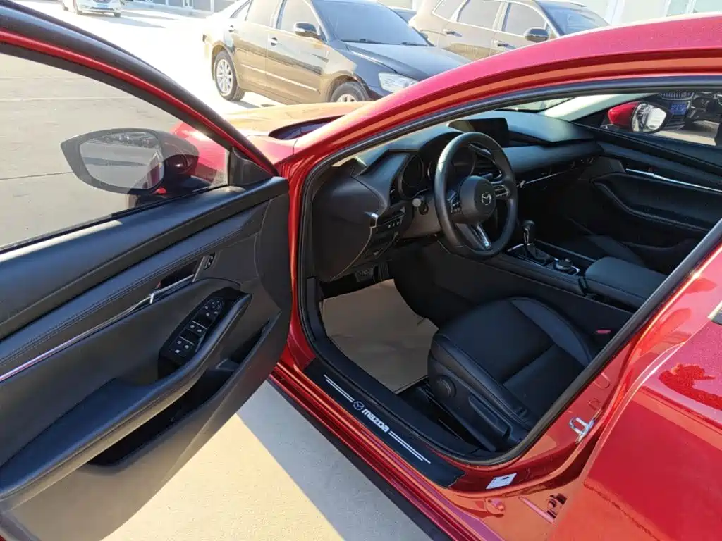 Mazda 3 Axela — миниатюра 16