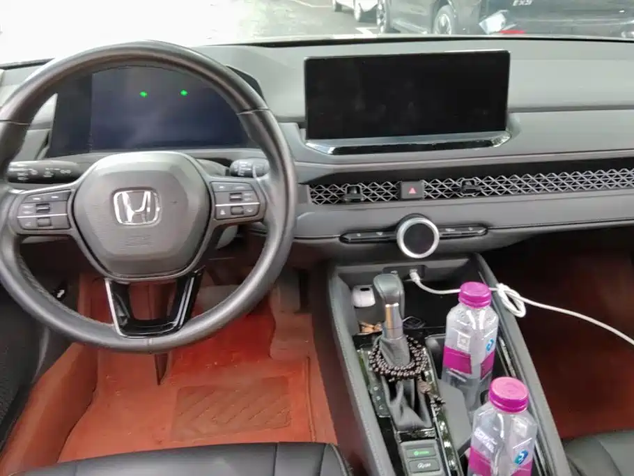 Honda Accord — миниатюра 12