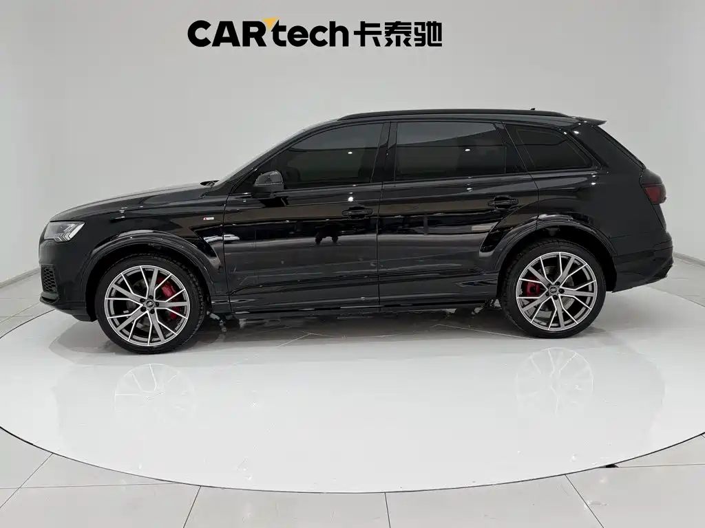 Audi Q7 — миниатюра 5