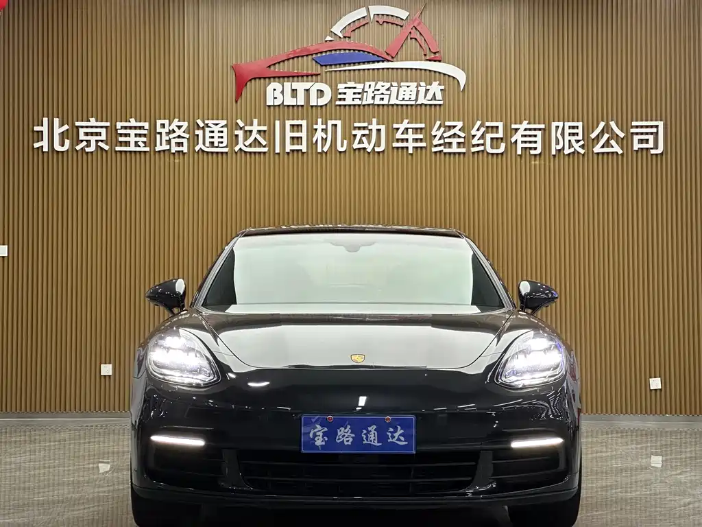 Porsche Panamera — миниатюра 2