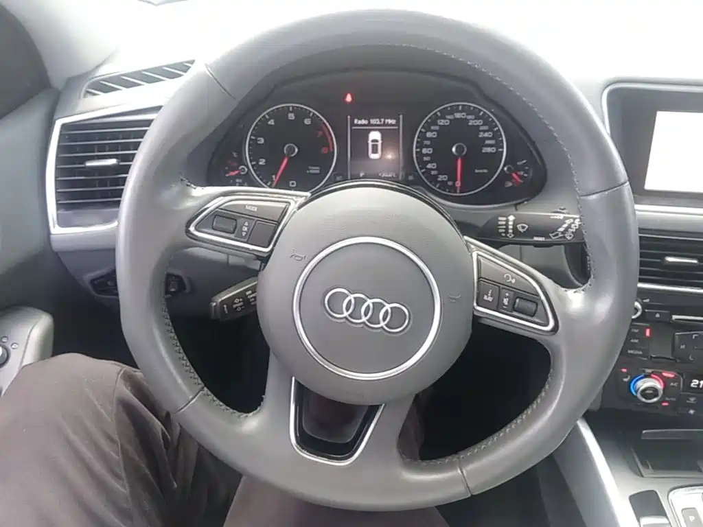 Audi Q5 — миниатюра 11