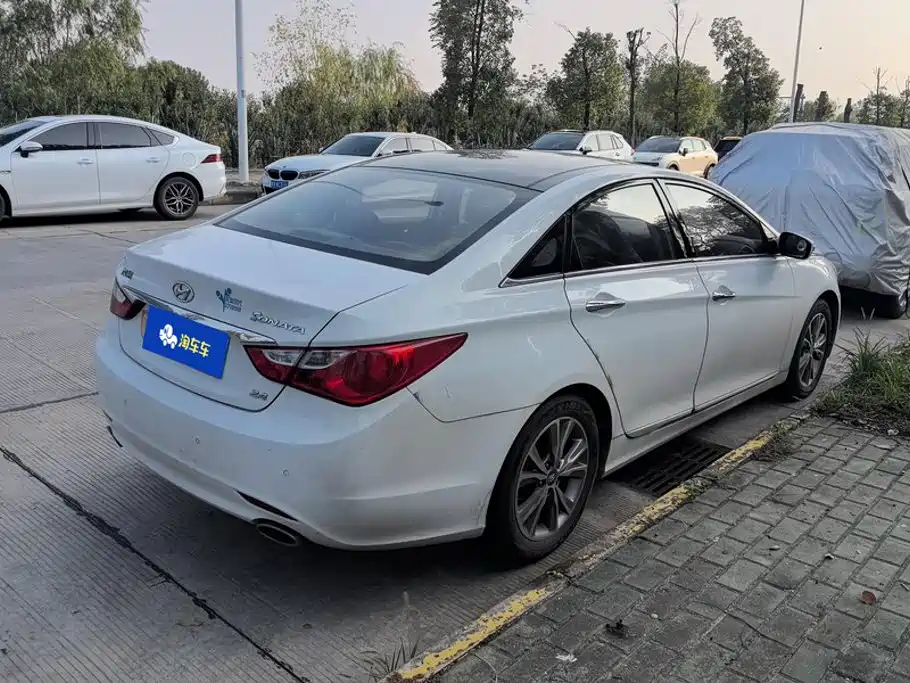 Hyundai Sonata — миниатюра 3