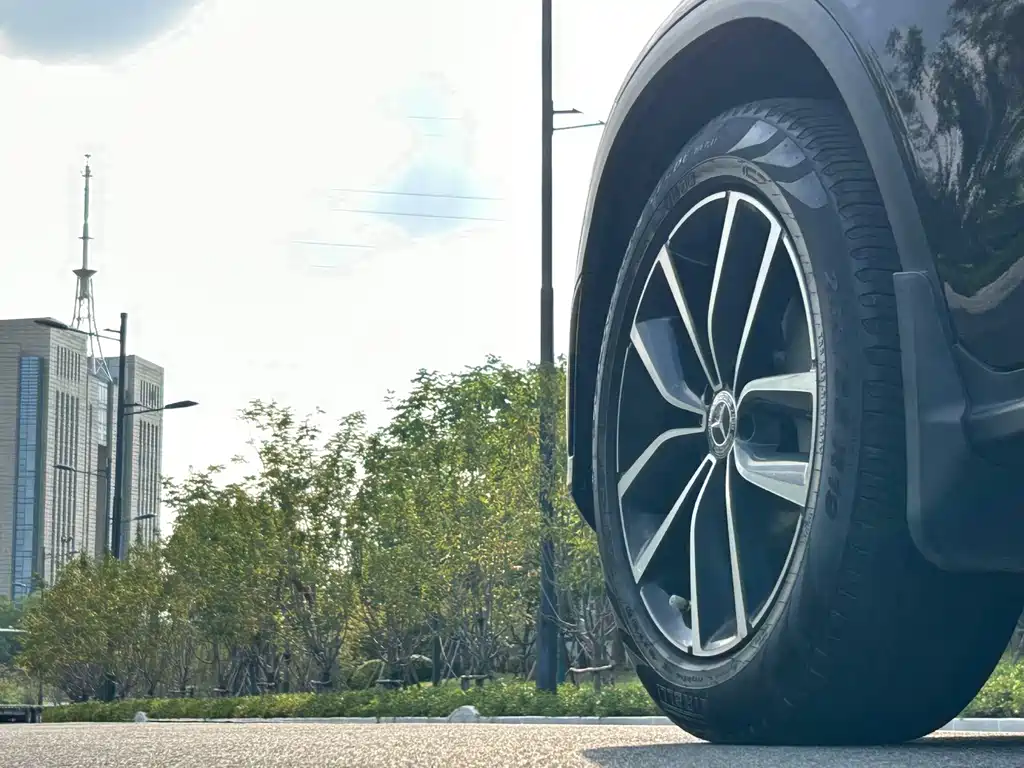 Mercedes-Benz GLC — миниатюра 22