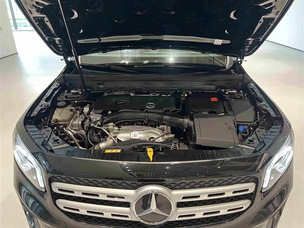 Mercedes-Benz GLB — миниатюра 39