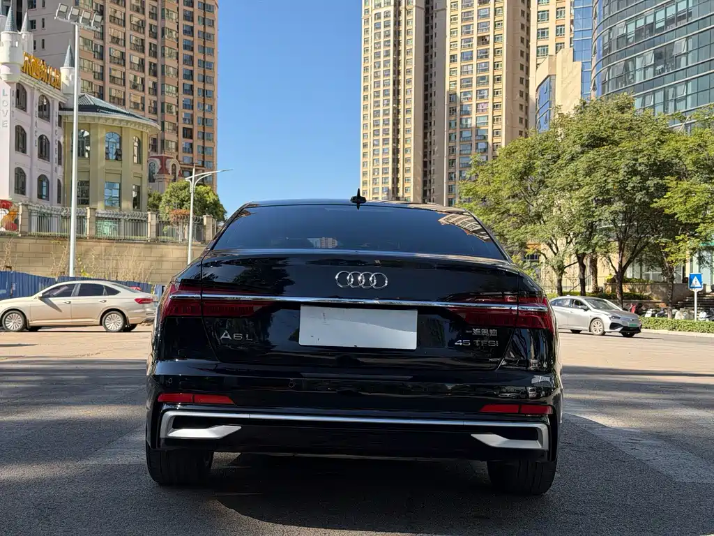 Audi A6L — миниатюра 5