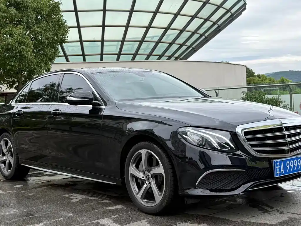 Mercedes-Benz E-Class — миниатюра 3