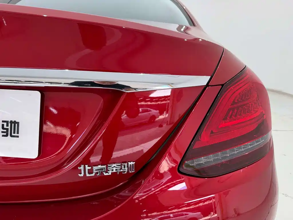 Mercedes-Benz C-Class — миниатюра 10