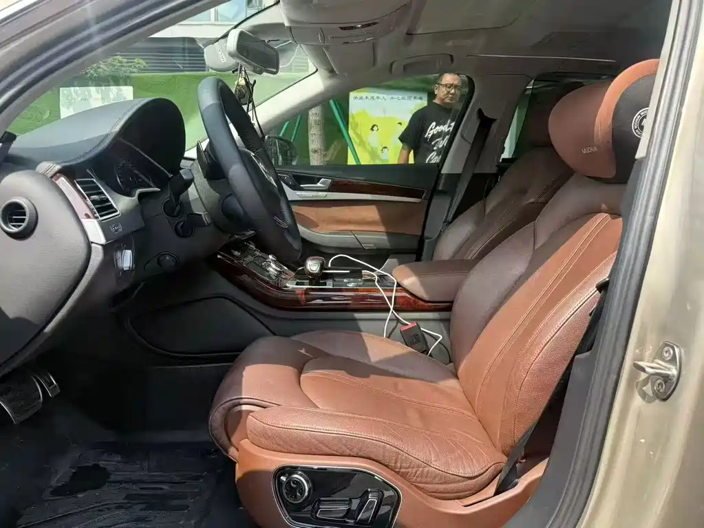 Audi A8 — миниатюра 4