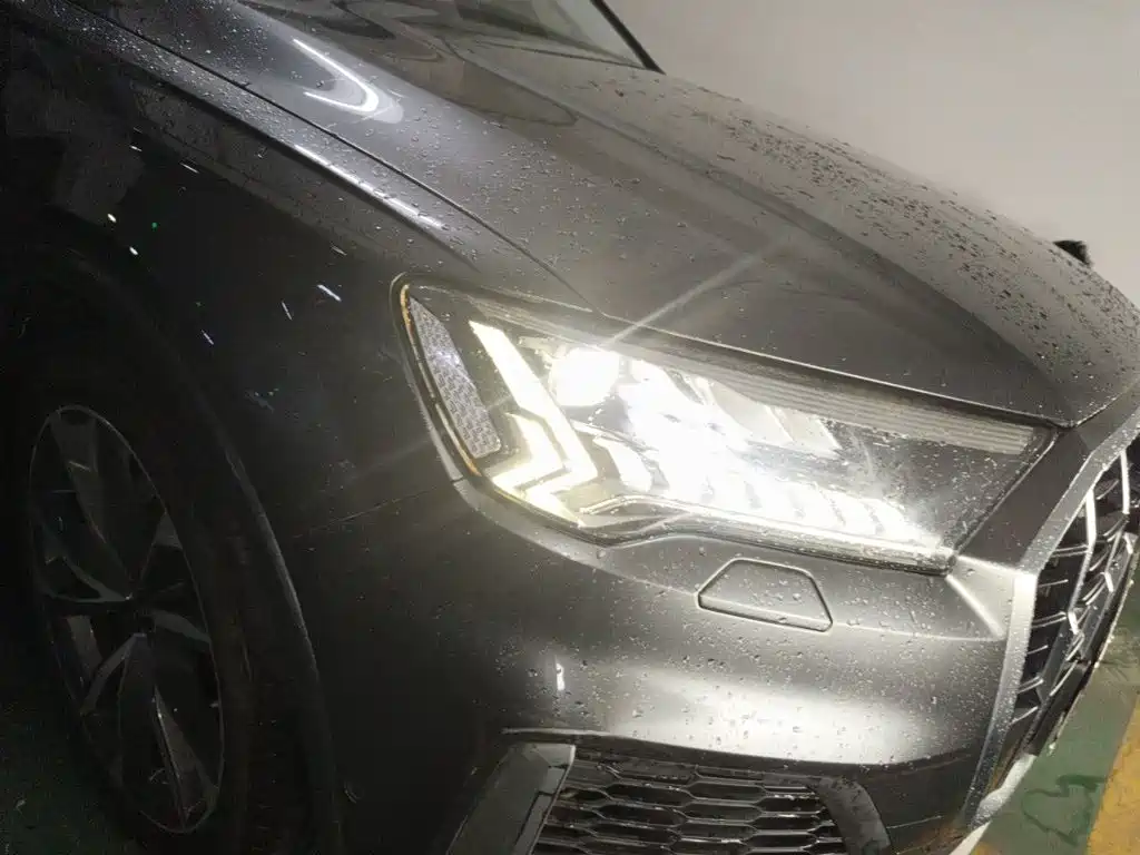 Audi Q7 — миниатюра 7
