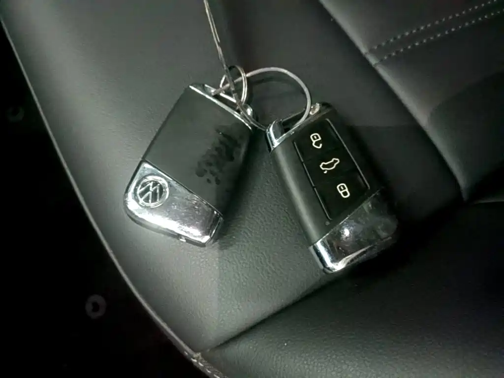Volkswagen Passat PHEV — миниатюра 9