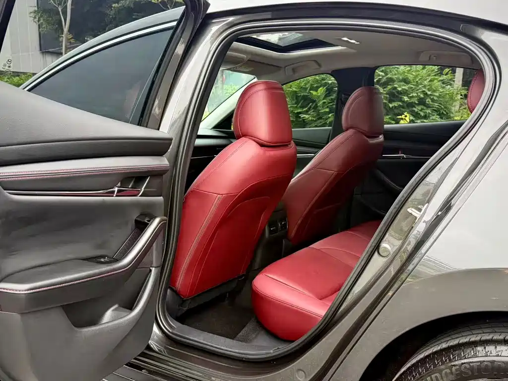 Mazda 3 Axela — миниатюра 8