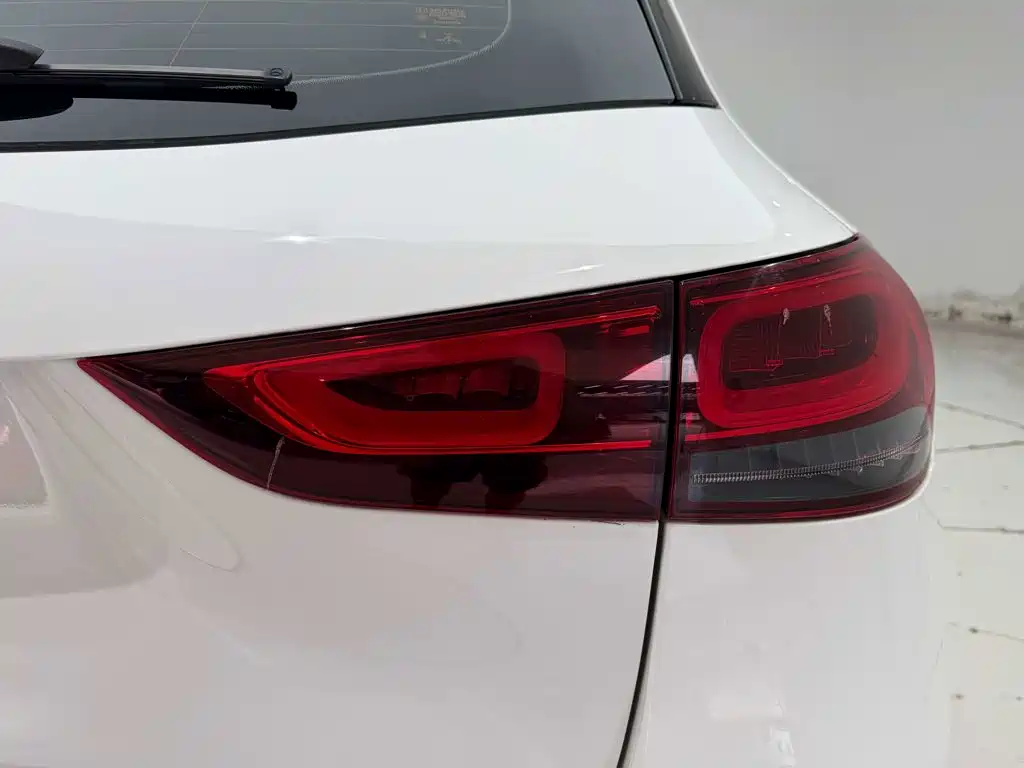 Mercedes-Benz GLA — миниатюра 10