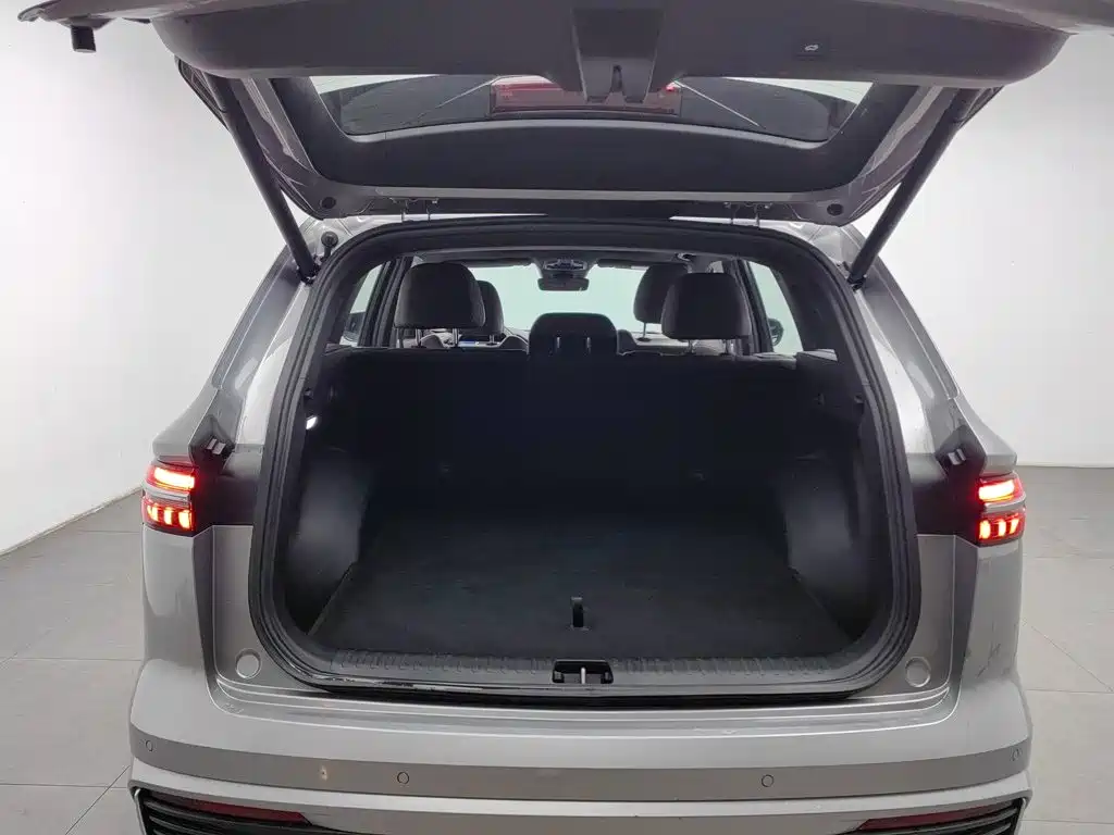 Geely Xingyue L — миниатюра 16