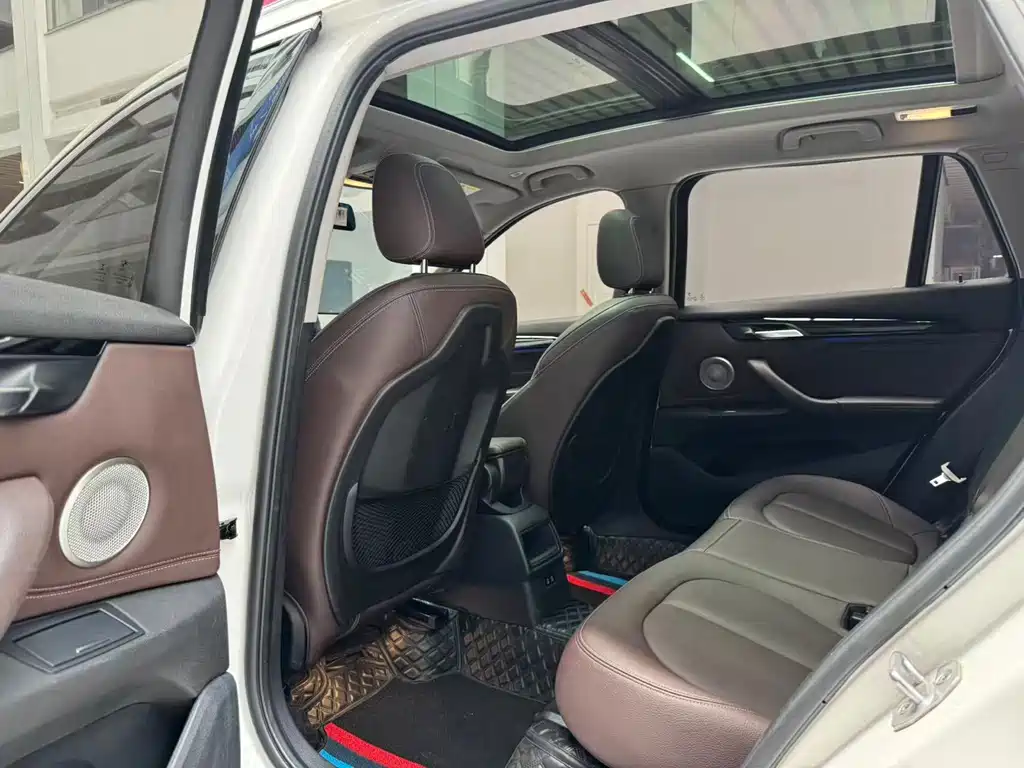 BMW X1 — миниатюра 12