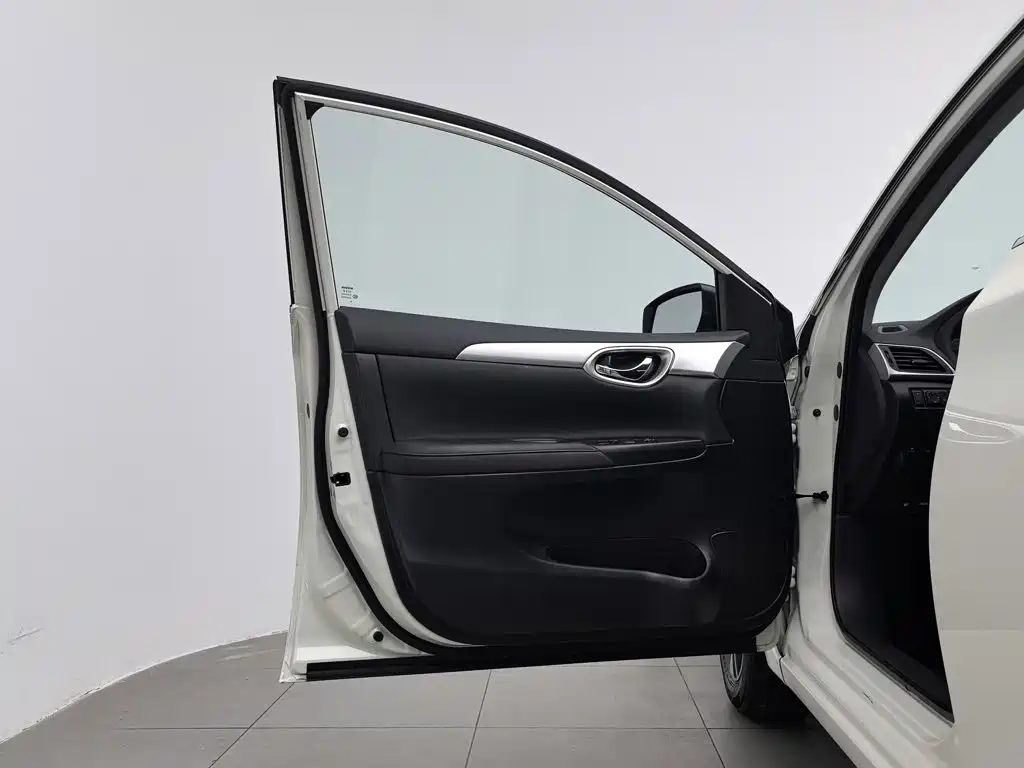 Nissan Sylphy — миниатюра 8