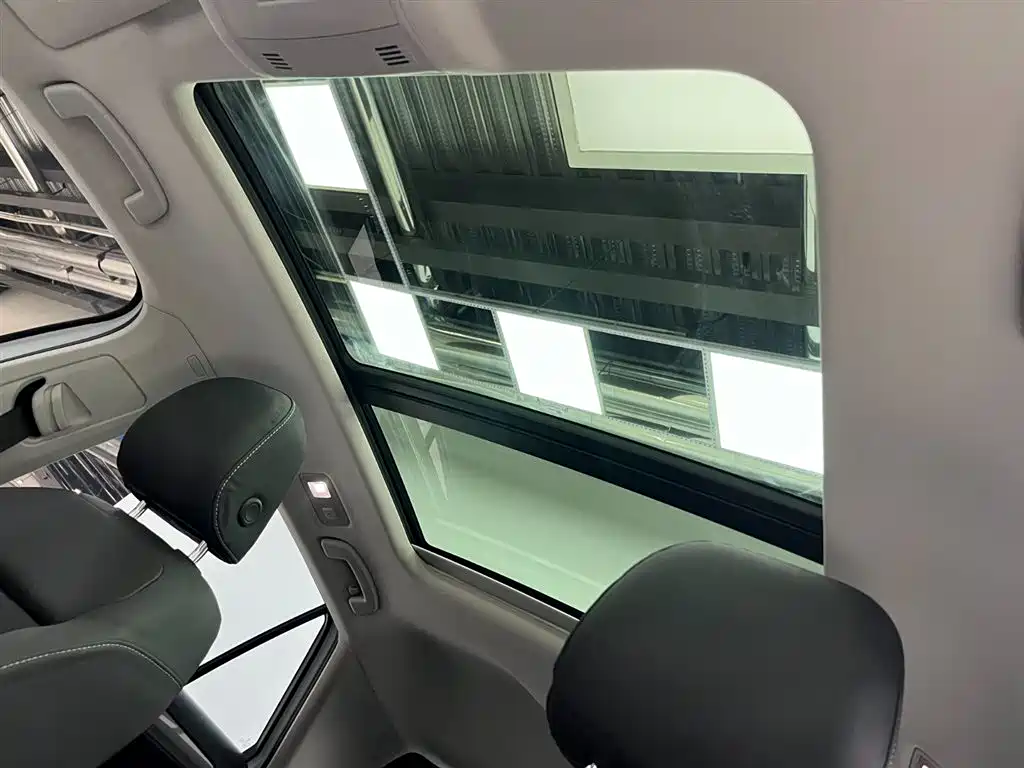 VOLKSWAGEN T ROC EXPLORING SONGS