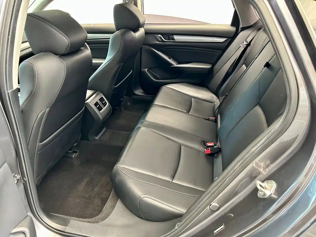 Honda Accord — миниатюра 7