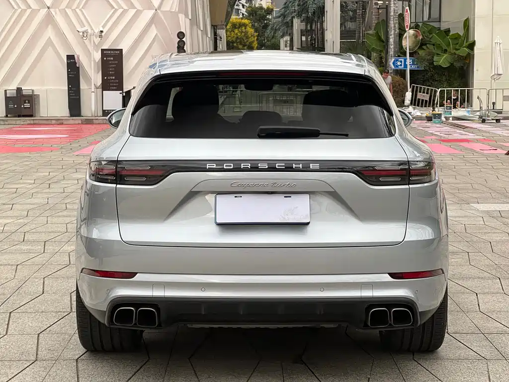PORSCHE CAYENNE
