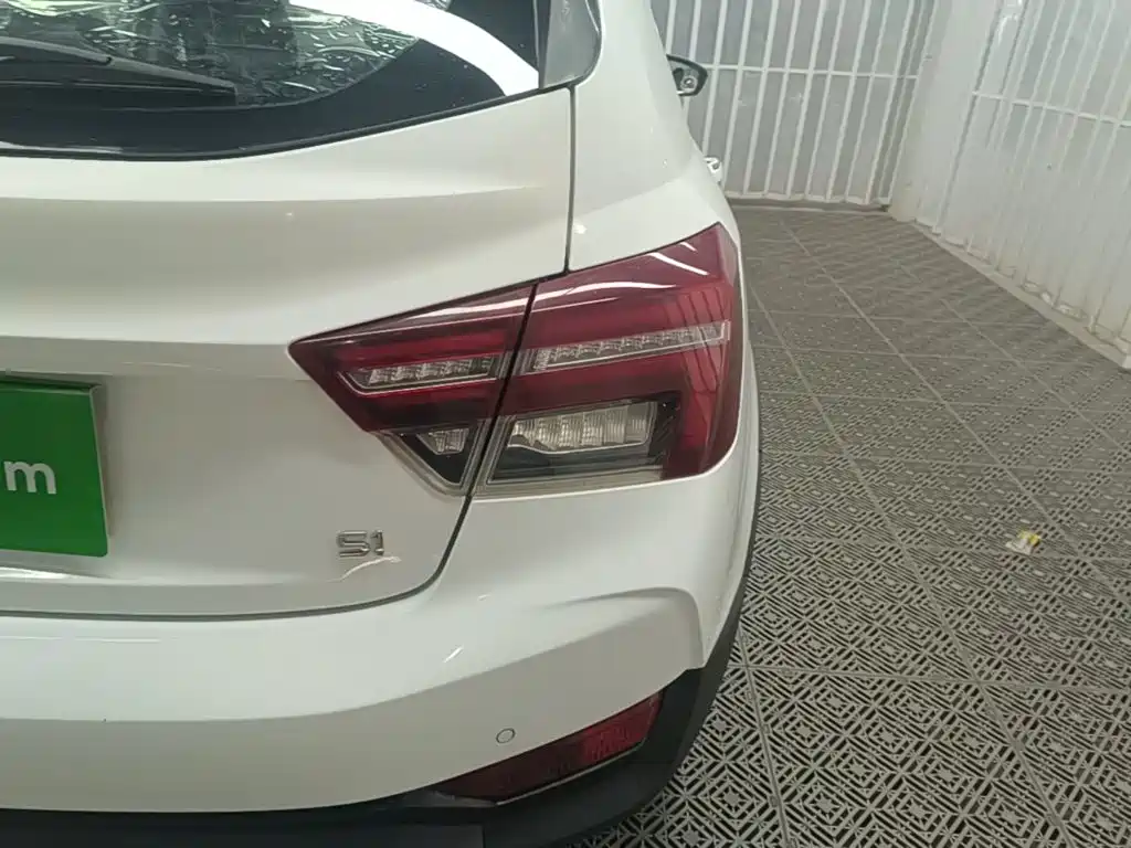 Geely Vision S1 — миниатюра 8
