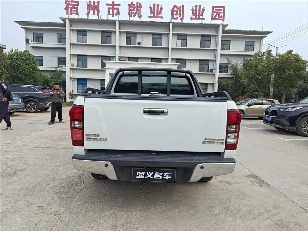 ISUZU D MAX