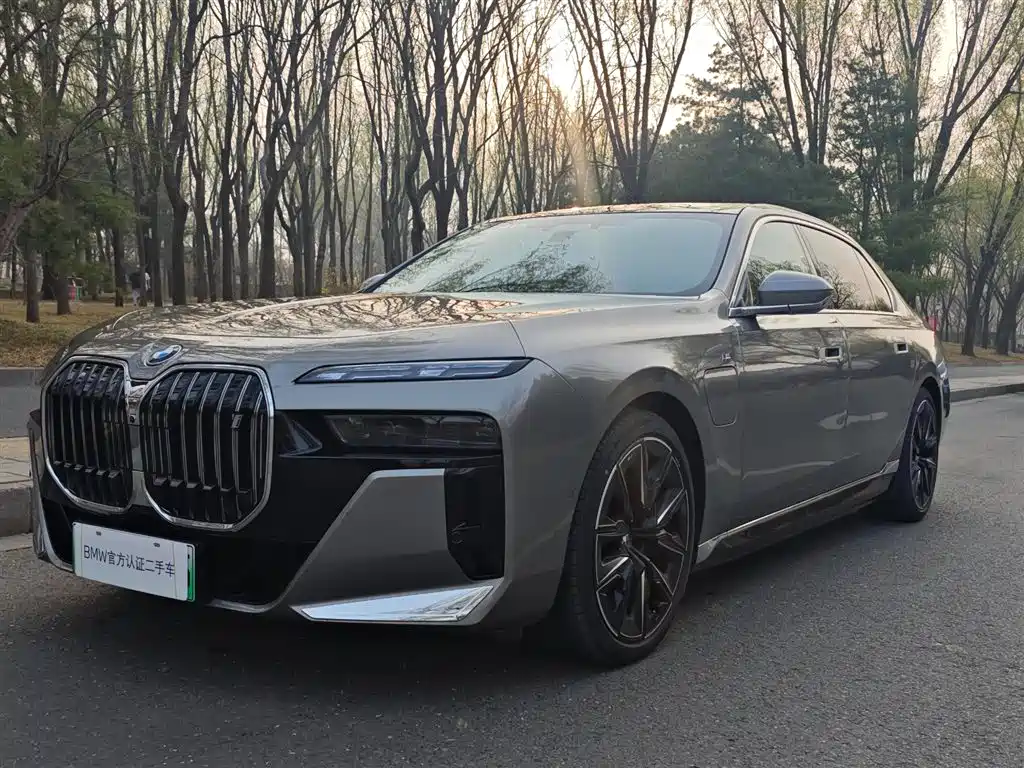 BMW i7 2024