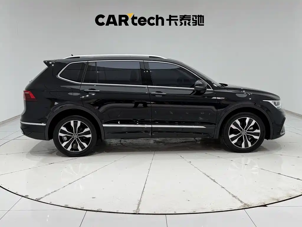 Volkswagen Tiguan L — миниатюра 4