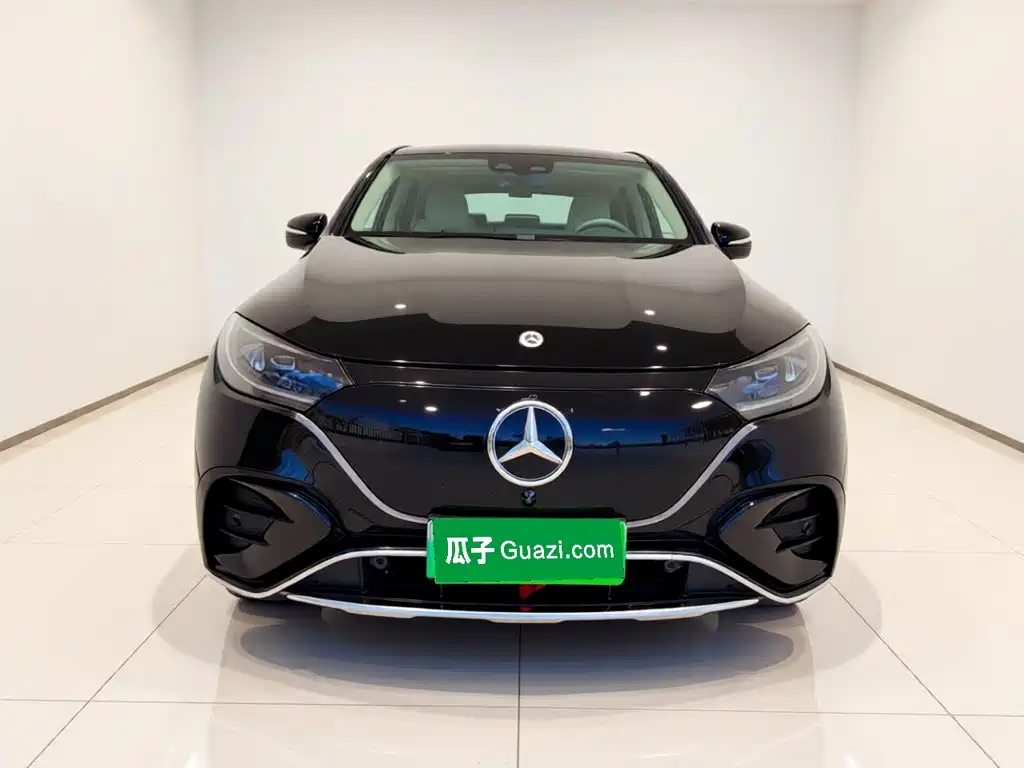 Mercedes-Benz EQE SUV — миниатюра 2