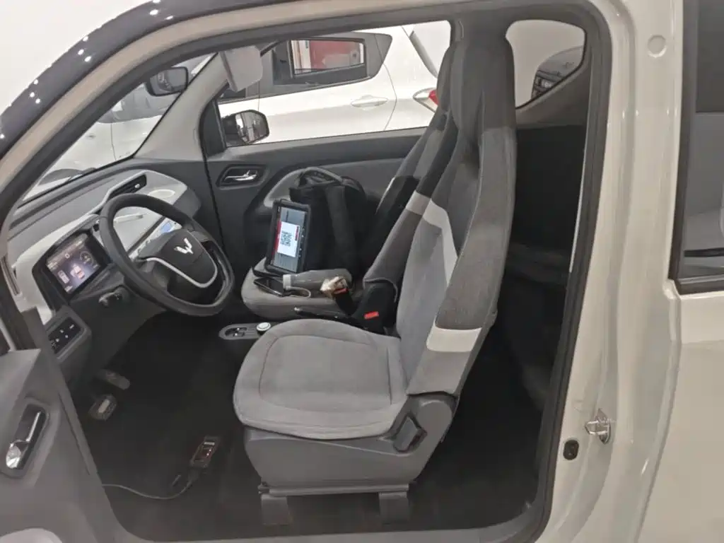 Wuling MINIEV — миниатюра 15