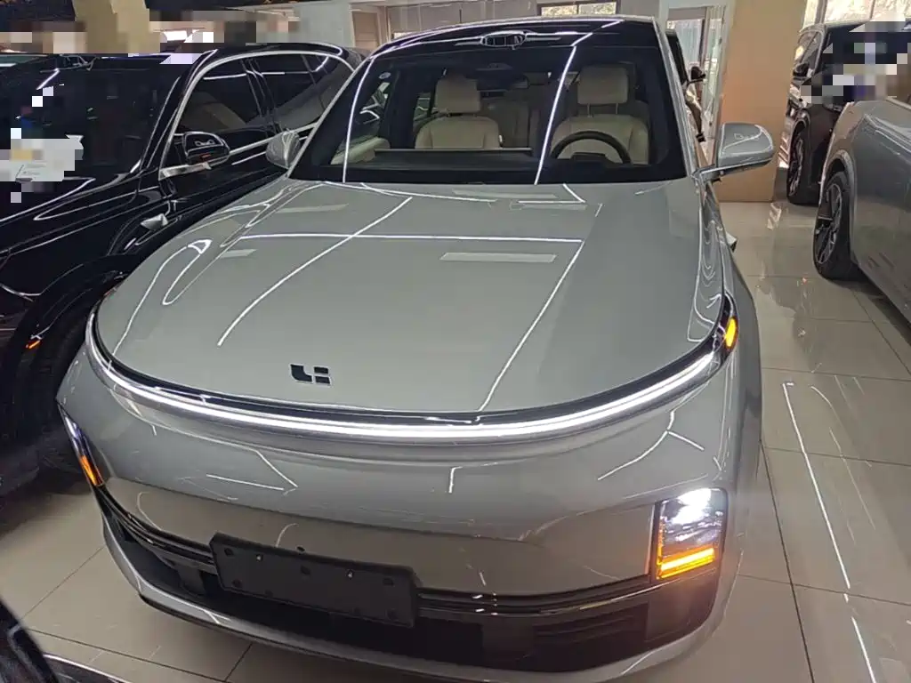 Li Auto Li L8 — миниатюра 3