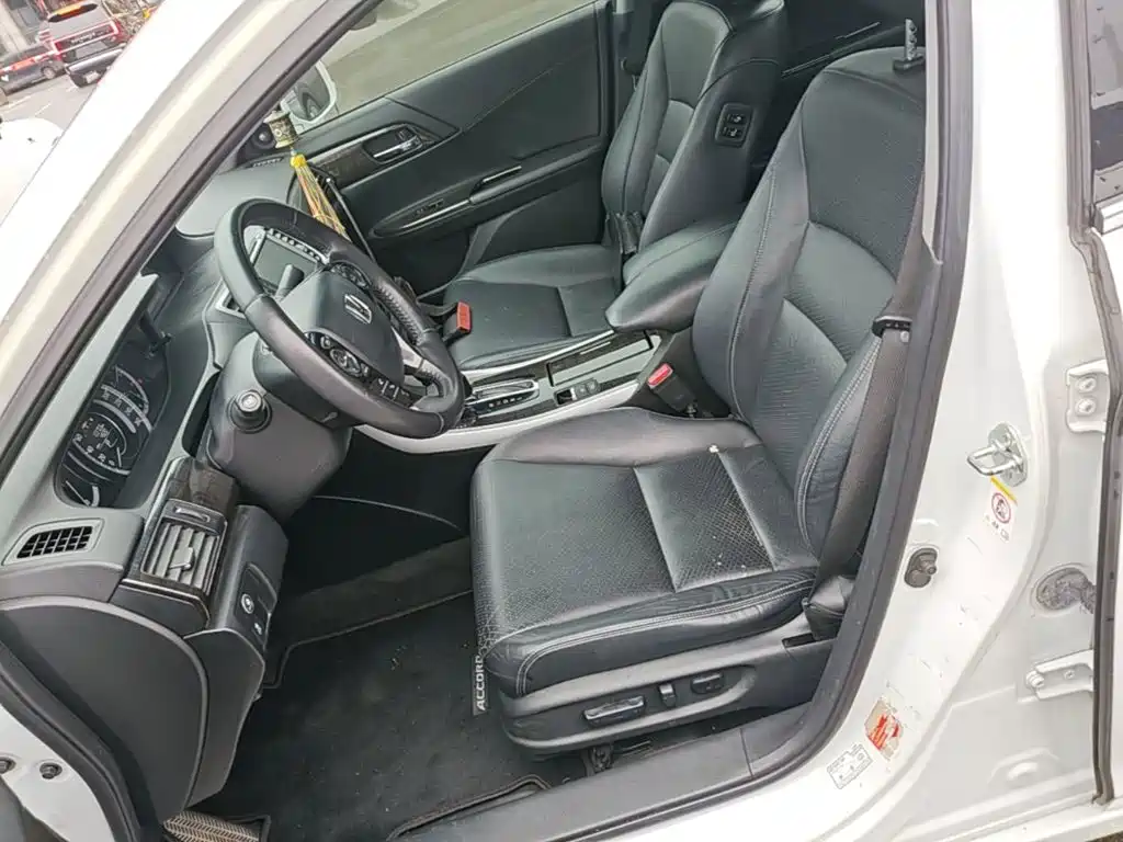 Honda Accord — миниатюра 15