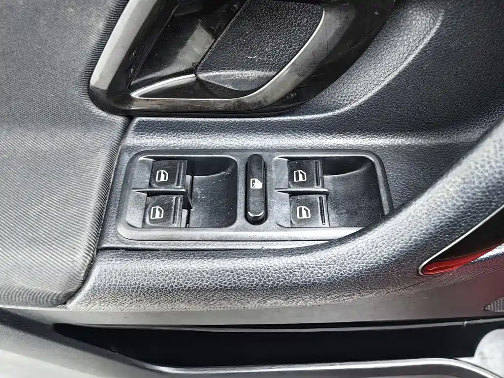 Skoda Fabia — миниатюра 9