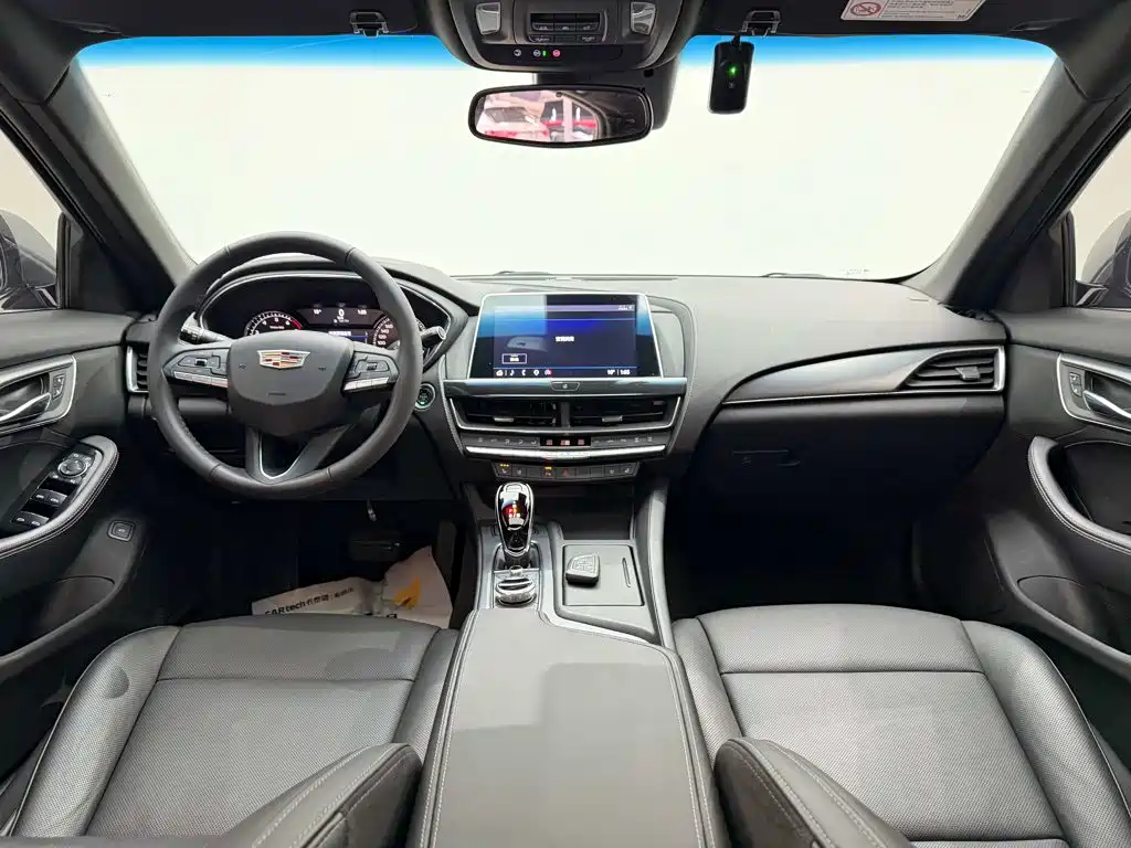 Cadillac CT5 — миниатюра 13