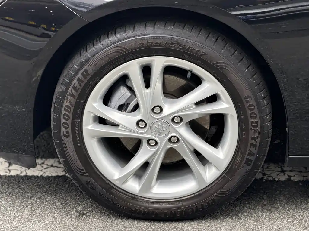 Buick Regal — миниатюра 17