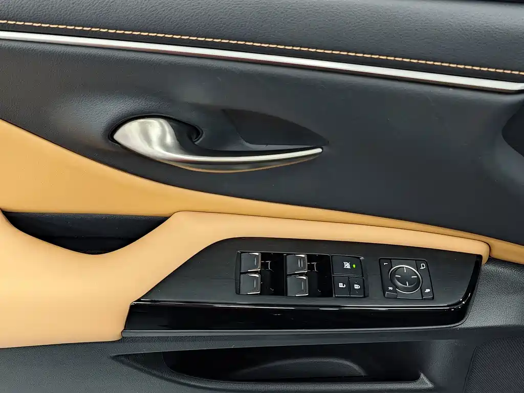 Lexus ES 200 Excellence Edition, фото 7
