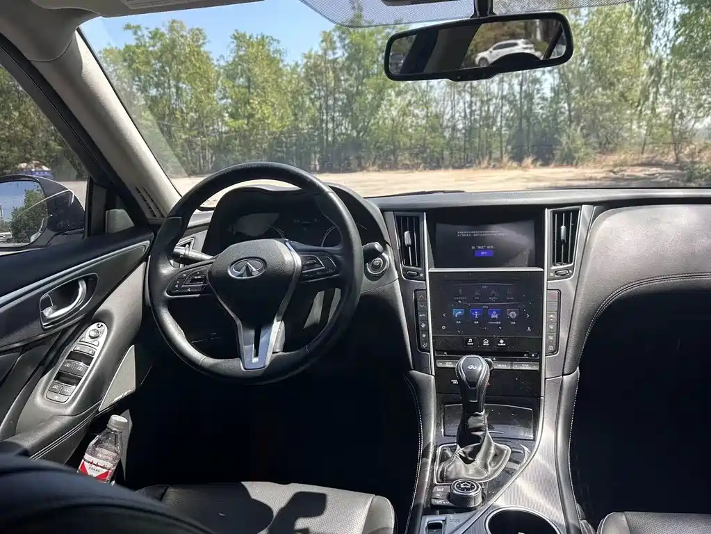 INFINITI  Q50L