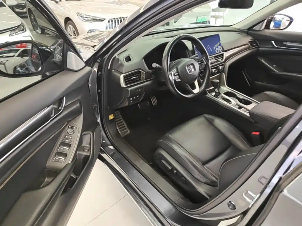 Honda Accord — миниатюра 15