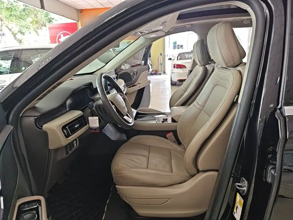 Lincoln Aviator (Import) — миниатюра 15