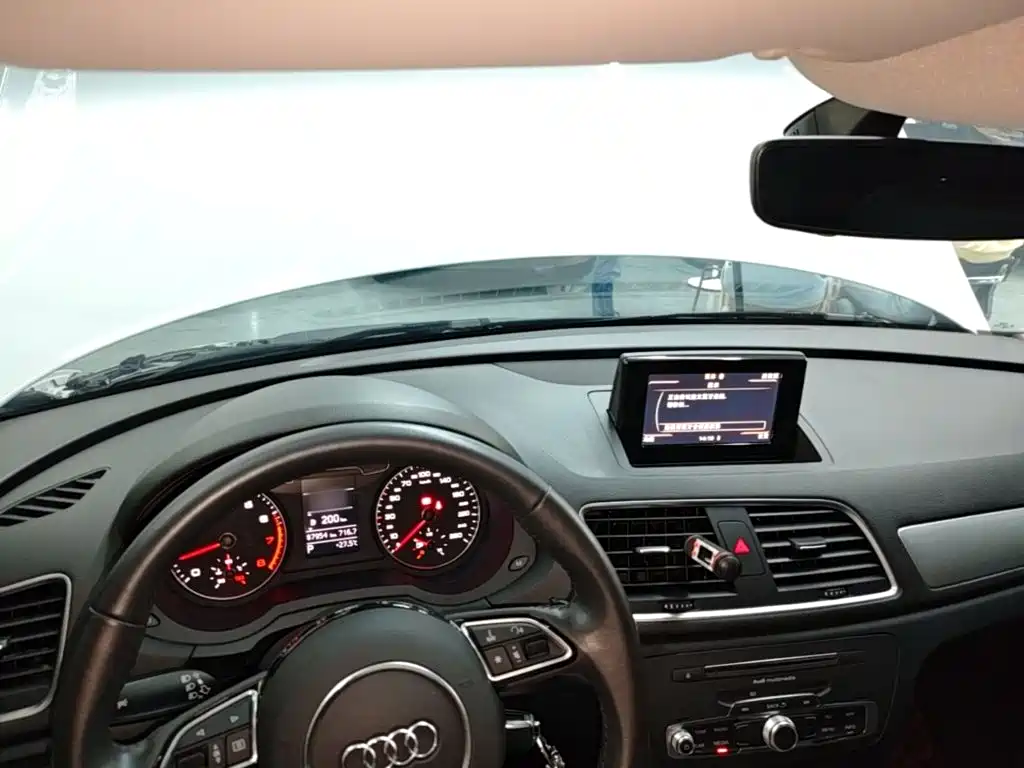 Audi Q3 — миниатюра 10