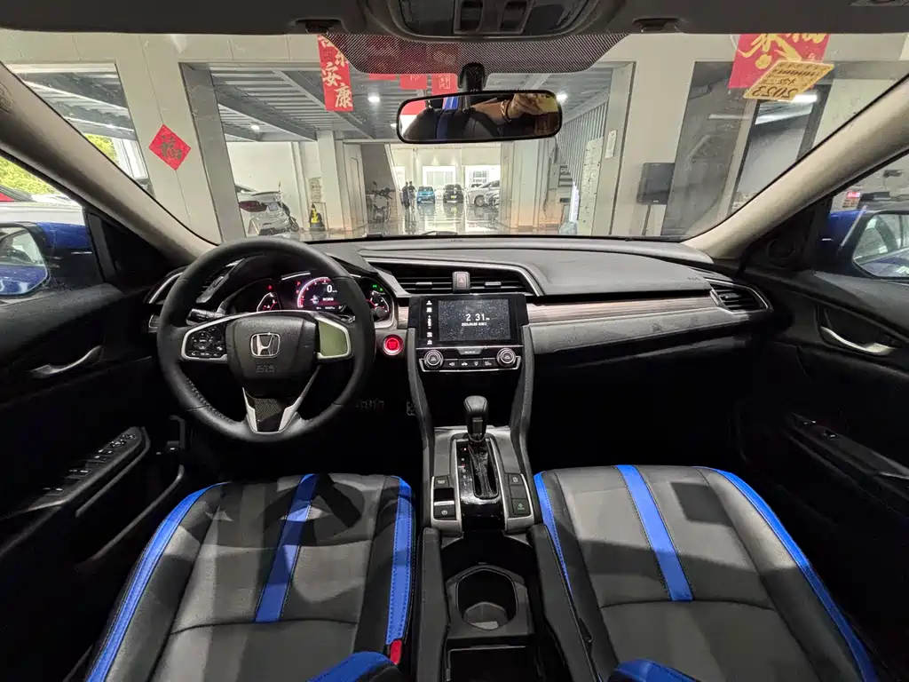 Honda Civic 2019 220TURBO CVT V