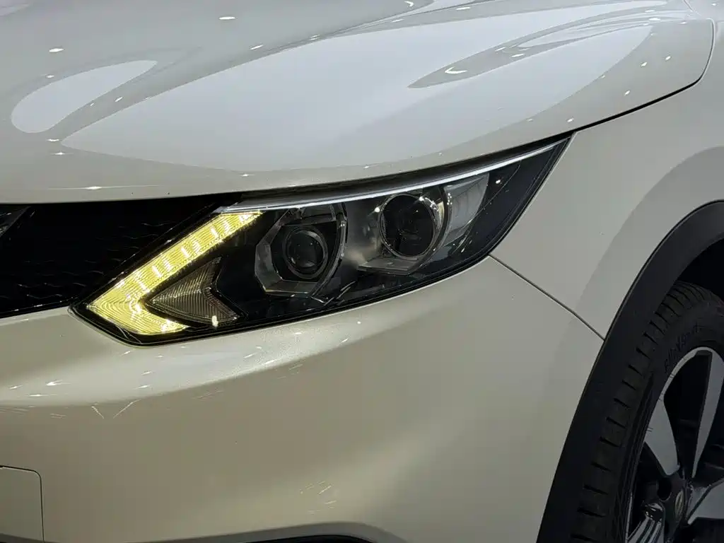 Nissan Qashqai — миниатюра 4
