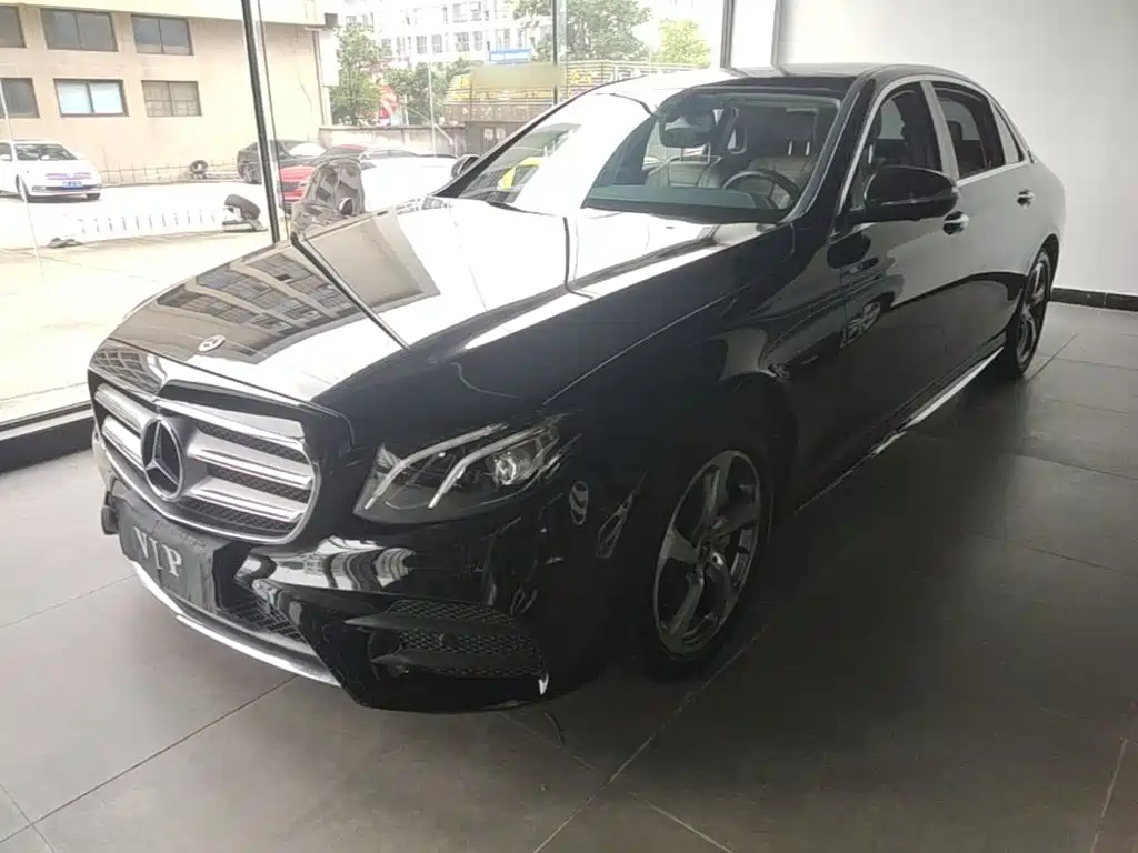 Mercedes-Benz E-Class — миниатюра 2